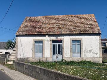 CASA EN AGUIÑO CON TERRENO PARA RESTAURAR