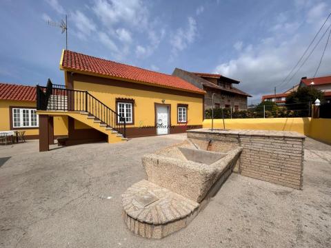 VENTA DE CASA CON TERRENO EN CASTIÑEIRAS