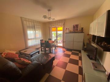 Apartamento con balcón muy luminoso
