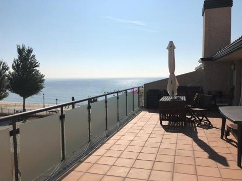 APARTAMENTO PRIMERA LÍNEA PLAYA
